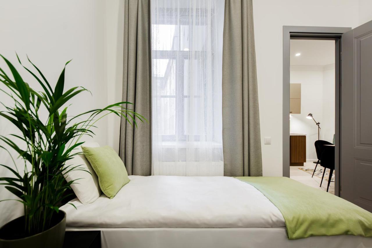Rigaapartment Elizabetes 22 Self-Service Aparthotel Exterior photo